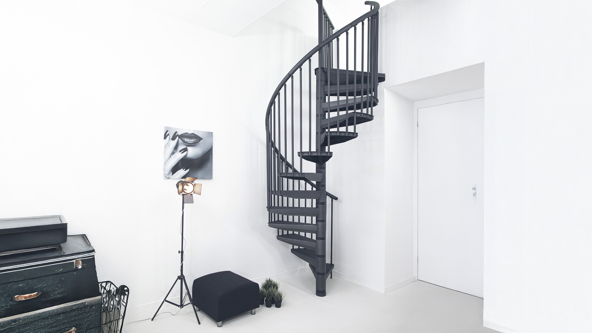 Spiral staircase DELTA Grey metallic