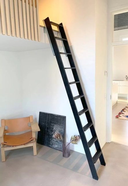 Mezzanine ladder black