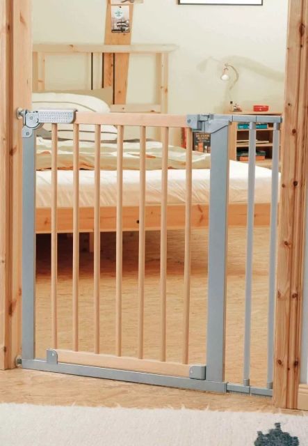 Child safety gate for stairs - PIET